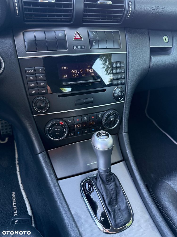 Mercedes-Benz Klasa C 180 Kompressor Automatik Sport Edition - 26
