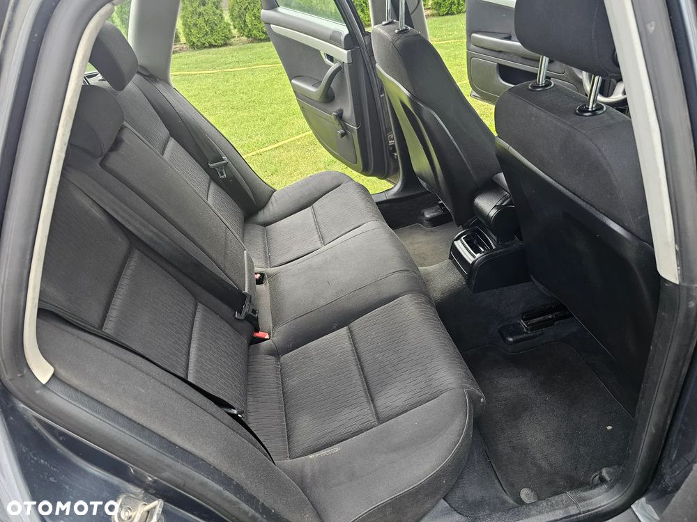 Audi A4 Avant - 6