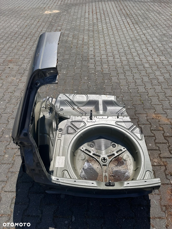 Ćwiartka błotnik lewy tył  VW Golf VI 6 HB