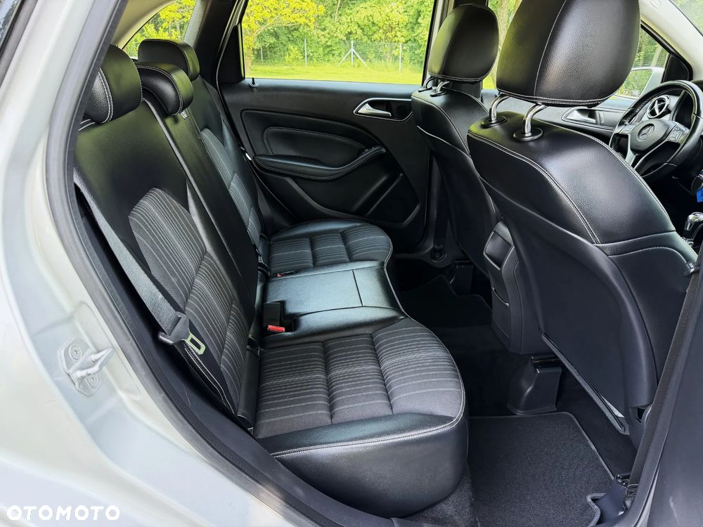 Mercedes-Benz Klasa B 180 CDI (BlueEFFICIENCY) - 20
