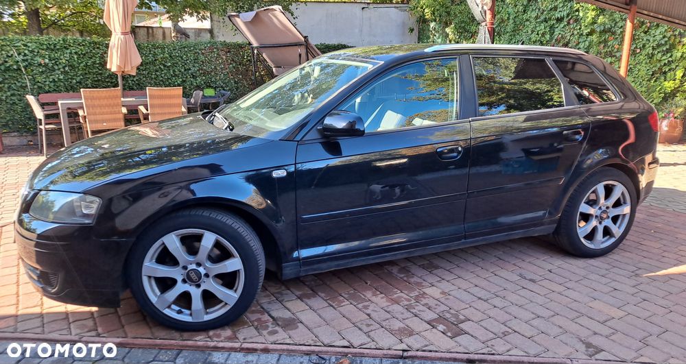 Audi A3 Sportback - 1