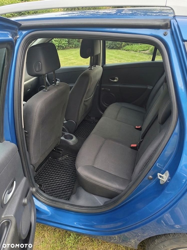 Renault Clio - 9