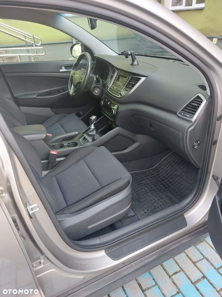 Hyundai Tucson 1.6 GDI BlueDrive Style 2WD - 12