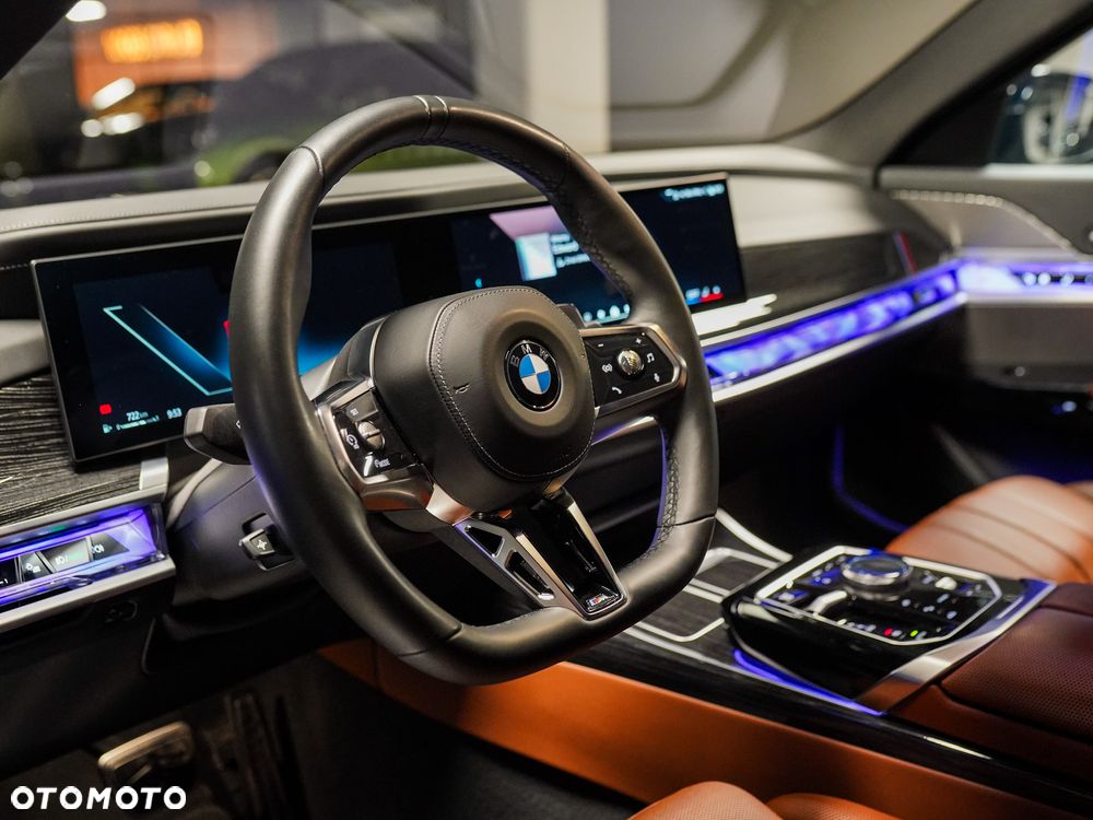 BMW Seria 7 - 23