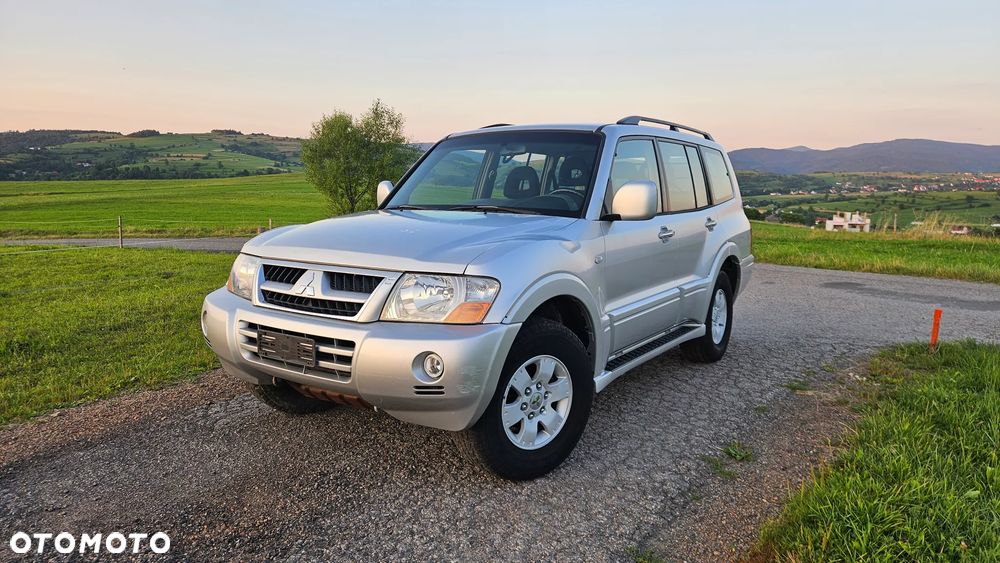 Mitsubishi Pajero - 1