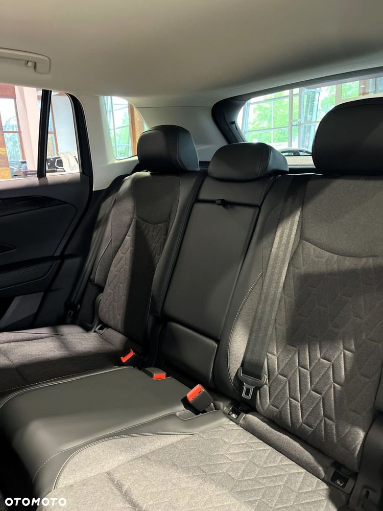 Volkswagen Tiguan - 30