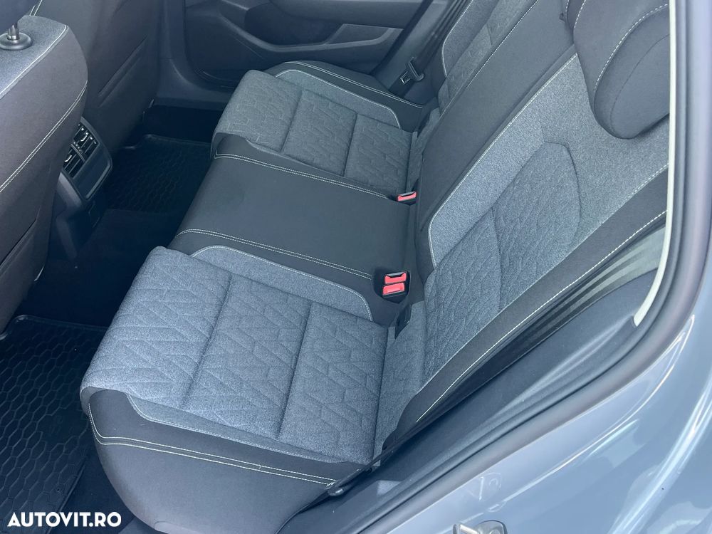 Volkswagen Passat 2.0 TDI DSG Comfortline - 28