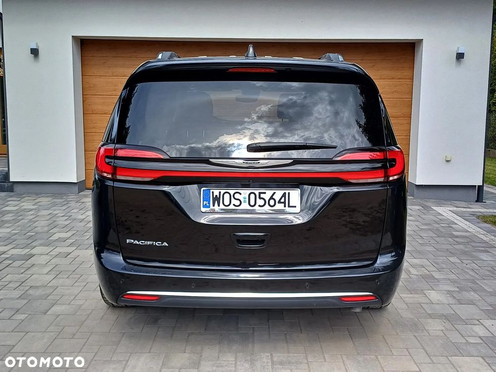 Chrysler Pacifica - 8