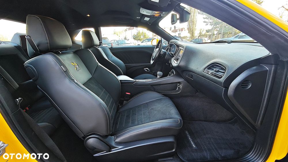 Dodge Challenger 6.4 Scat Pack - 17