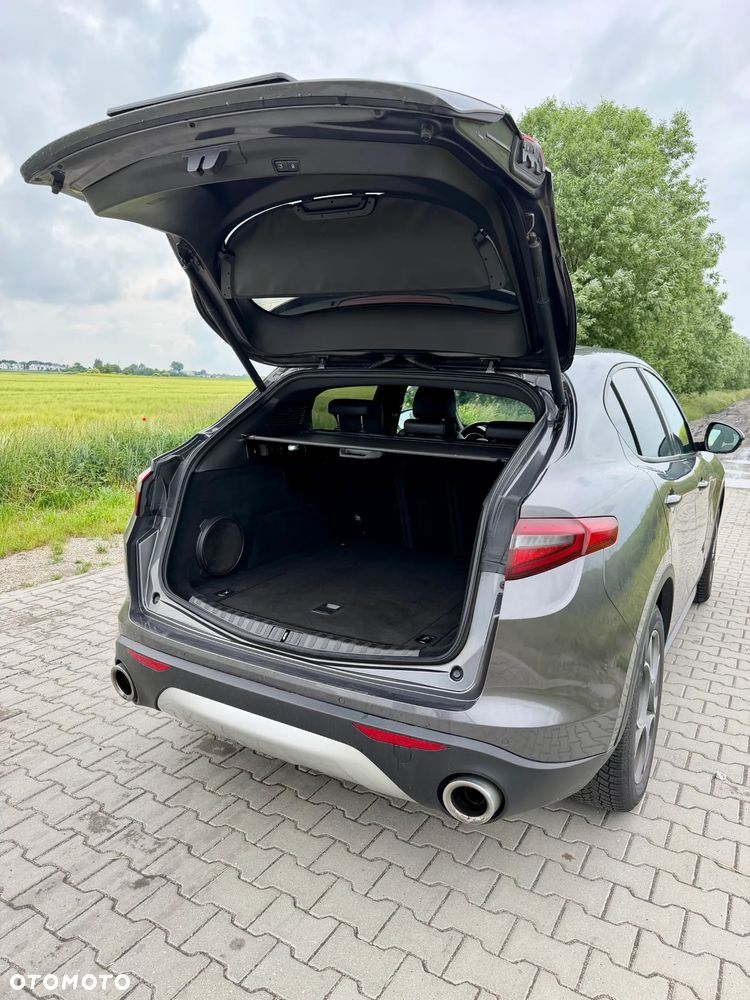 Alfa Romeo Stelvio 2.0 Turbo Executive Q4 - 9