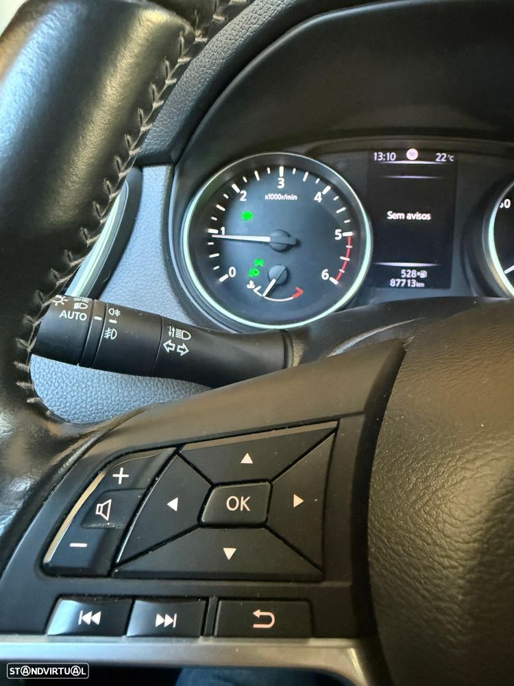 Nissan Qashqai 1.5 dCi N-Connecta - 6