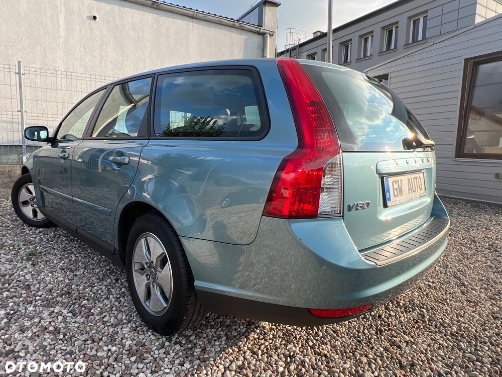 Volvo V50 1.6D DPF DRIVe Kinetic - 11
