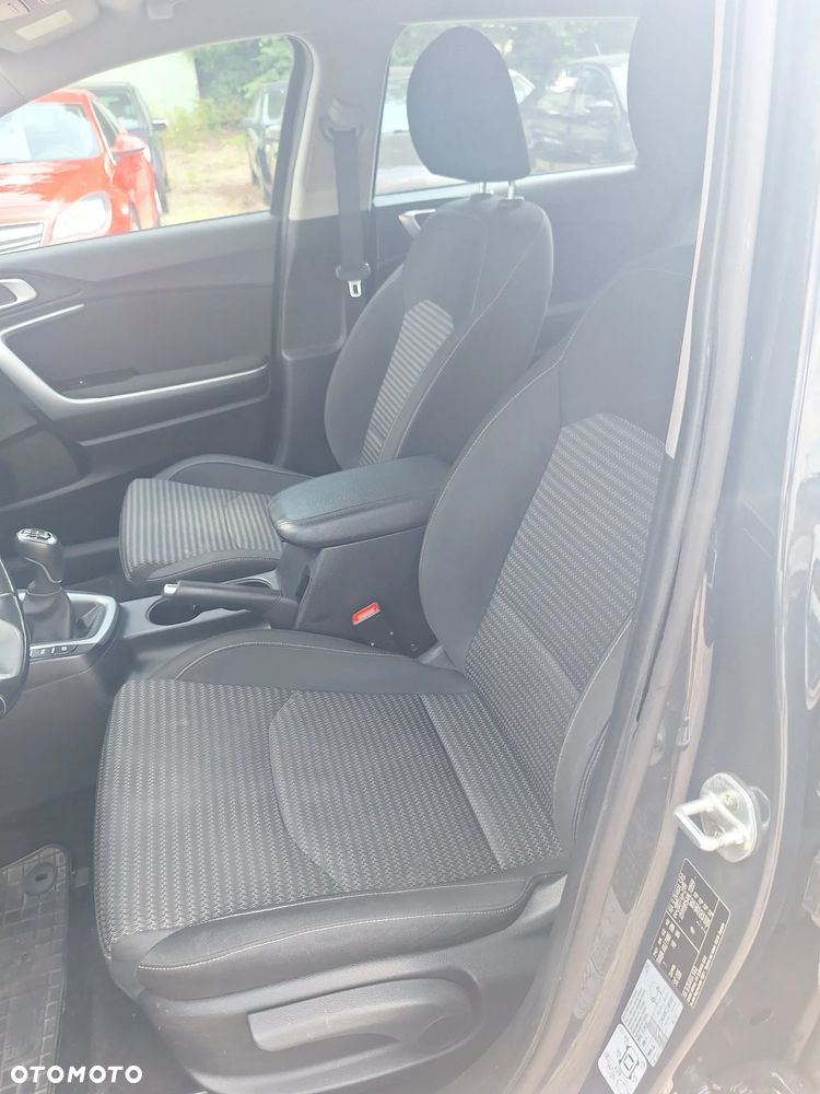 Kia Ceed 1.5 T-GDI M - 15