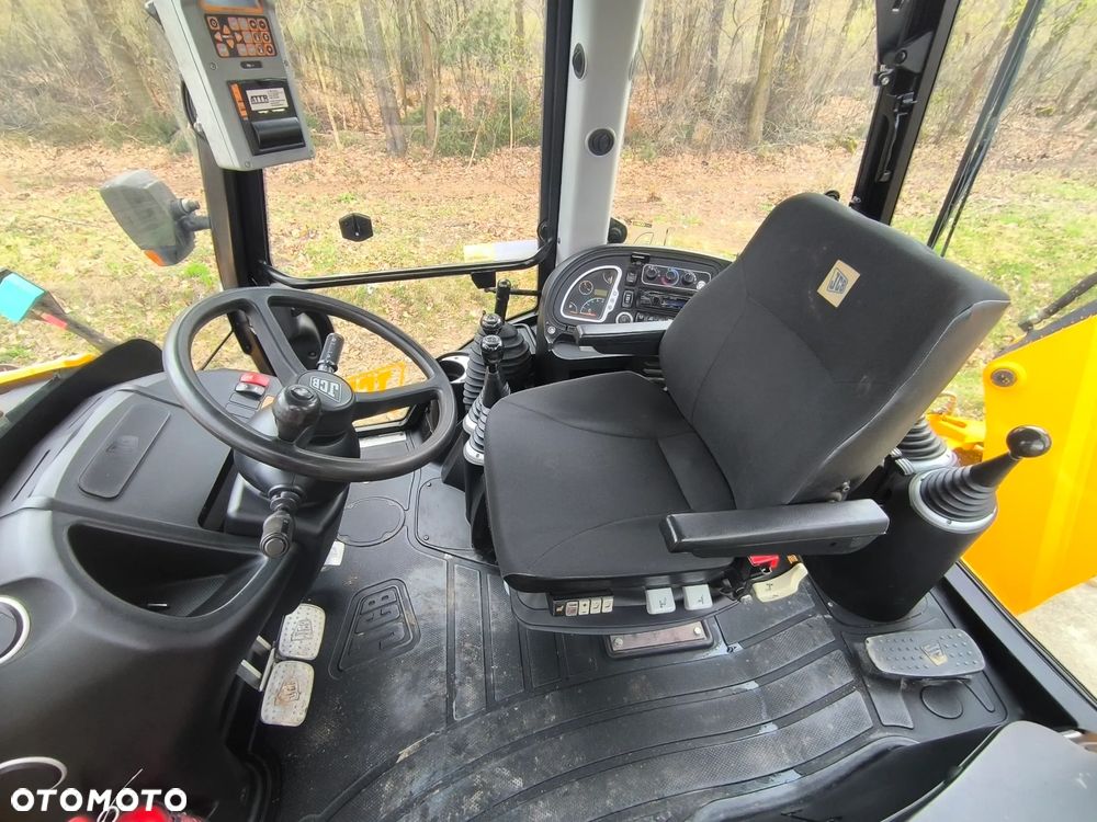 JCB 3CX - 6