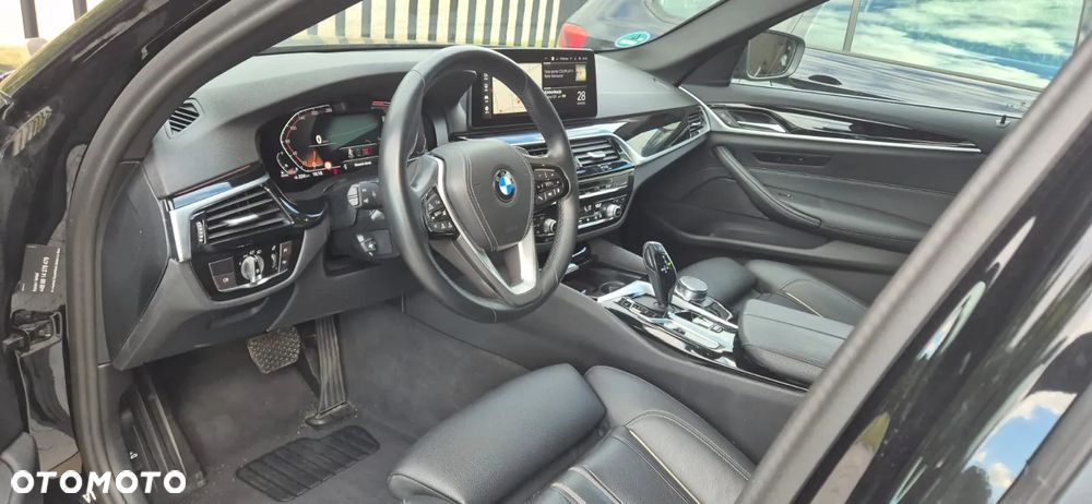 BMW Seria 5 520d Touring Sport Line - 4