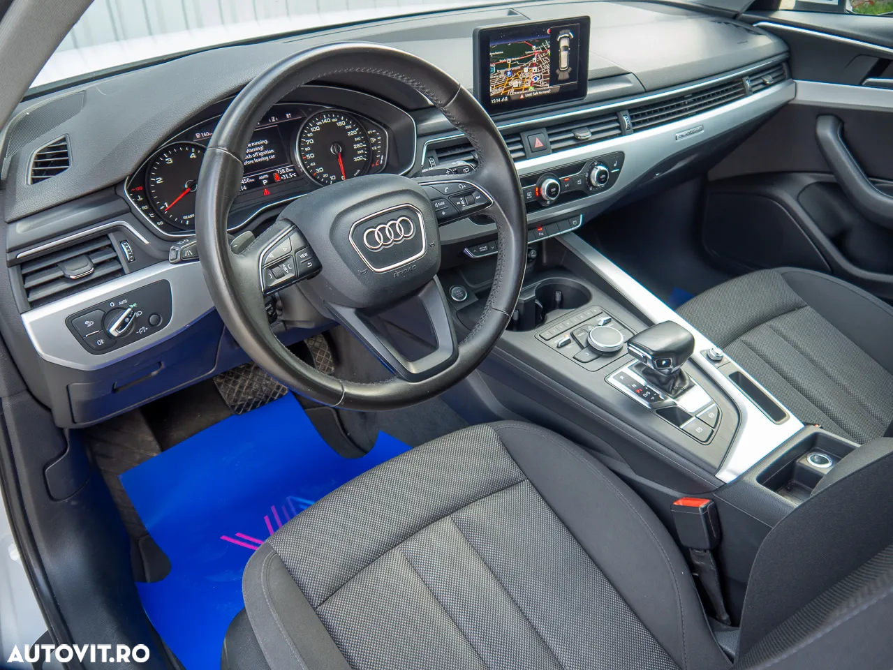 Audi A4 Avant 2.0 TDI quattro Stronic - 4
