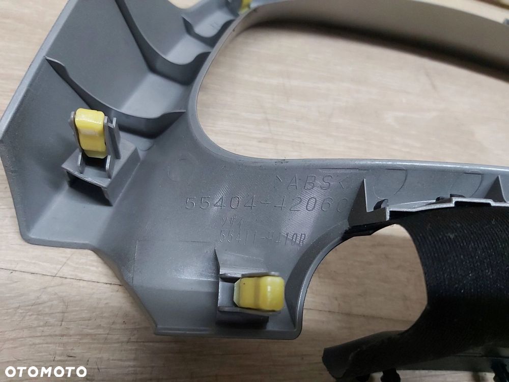 Toyota Rav4 IV XA40 13-18r ramka licznika deski zegarów 55404-42060 - 5