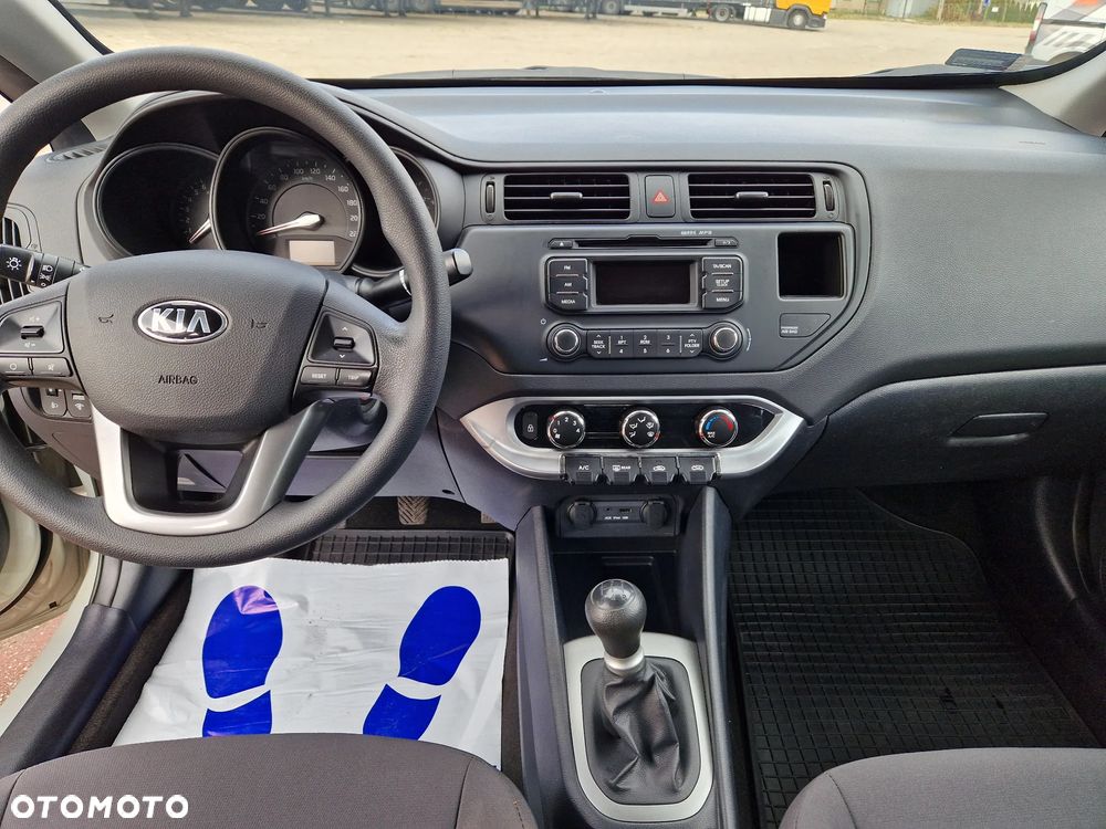 Kia Rio 1.2 L - 14
