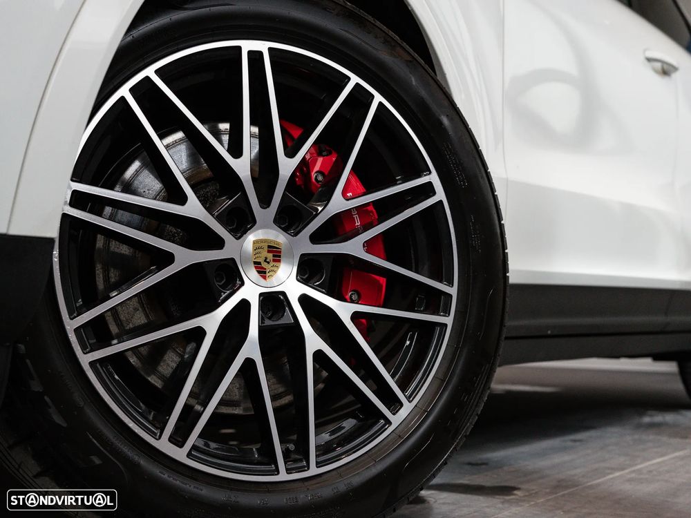 Porsche Cayenne Coupé S E-Hybrid - 16