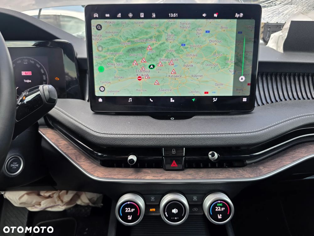 Skoda Superb 1.5 TSI iV DSG L&K - 17