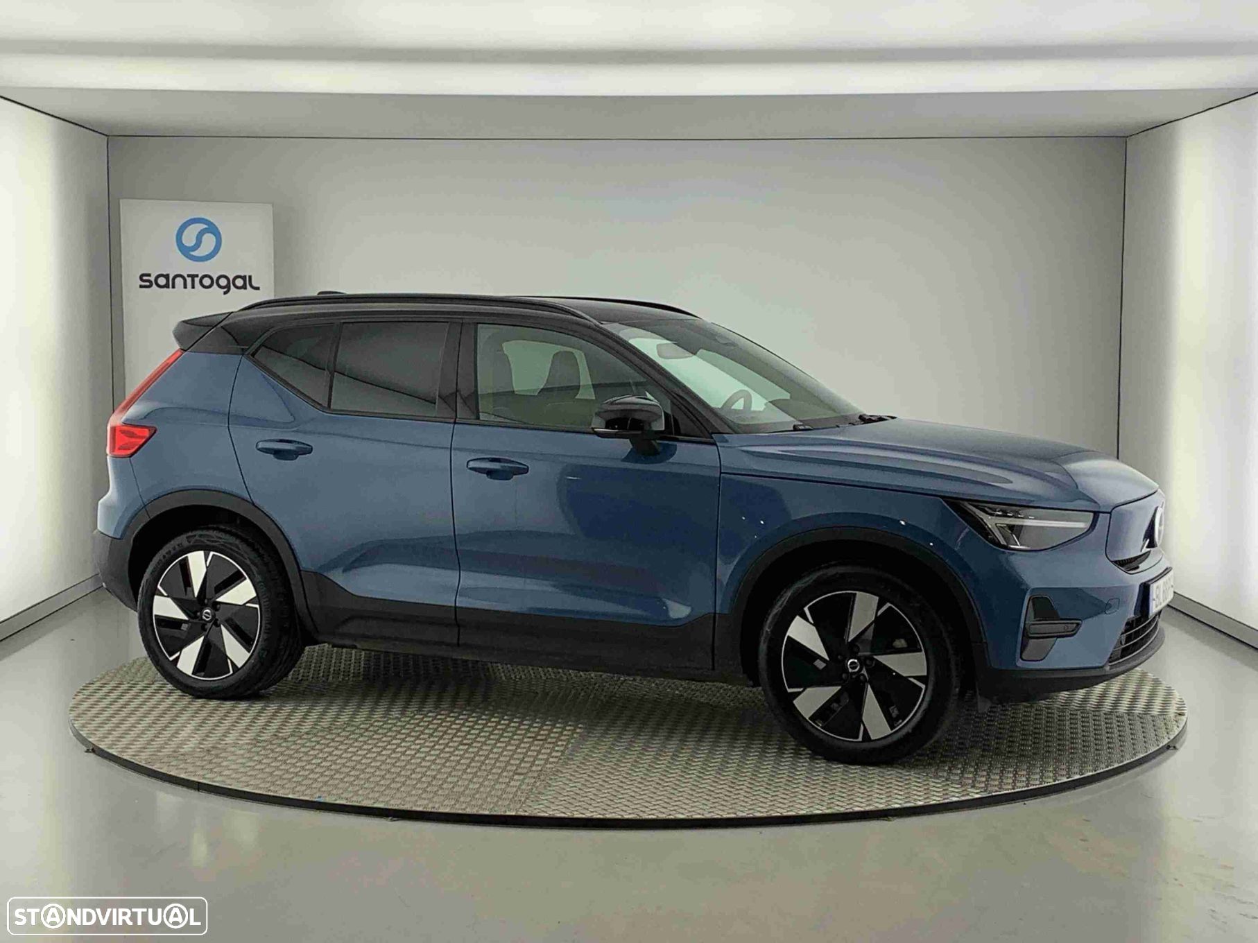 Volvo EX40 82 kWh Single Motor Extended Range Plus - 1
