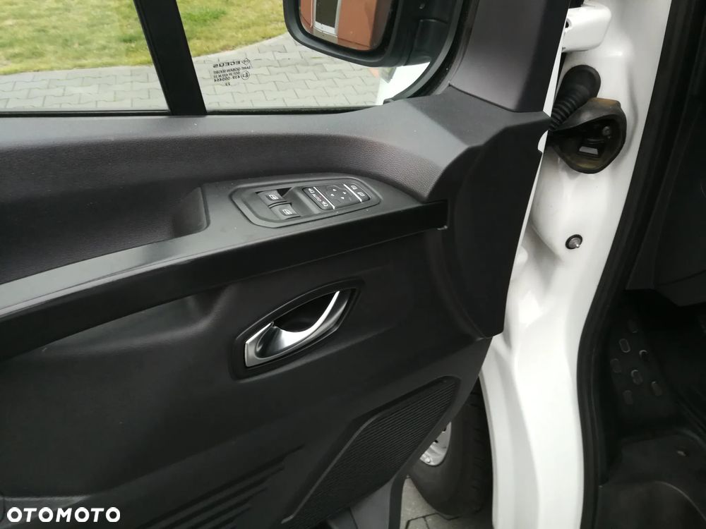 Renault Trafic - 16