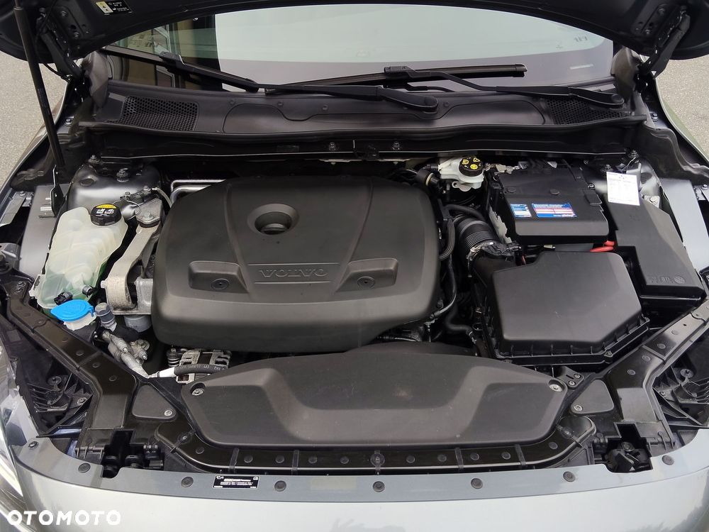 Volvo V40 T2 Momentum - 21