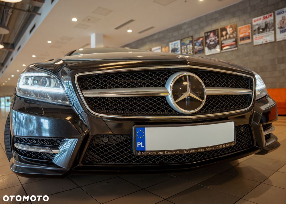Mercedes-Benz CLS 500 4-Matic BlueEff - 30
