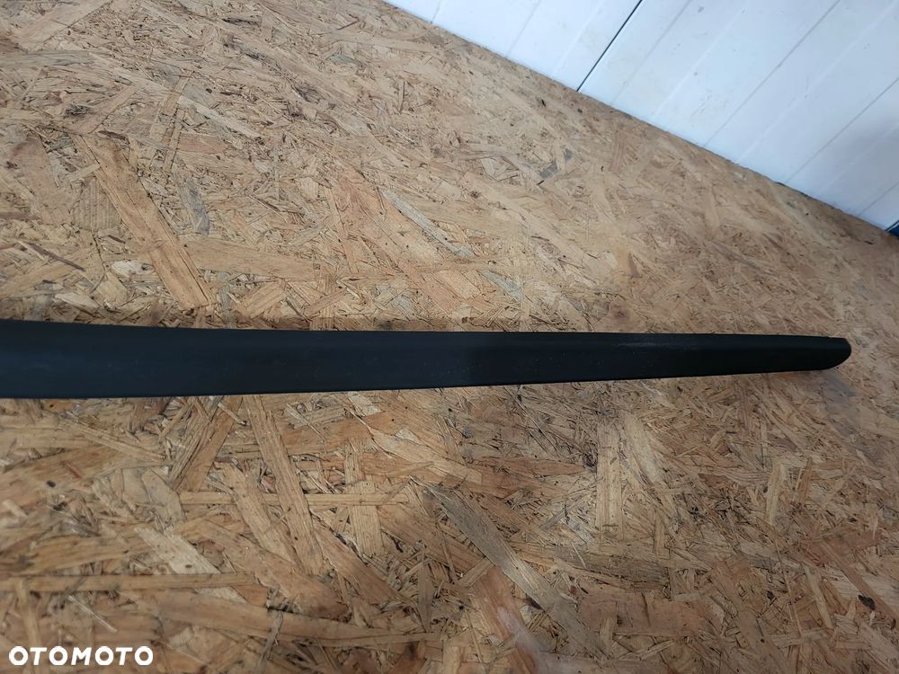 Listwa szyby czołowej lewa Citroen C4 II B7 - 3