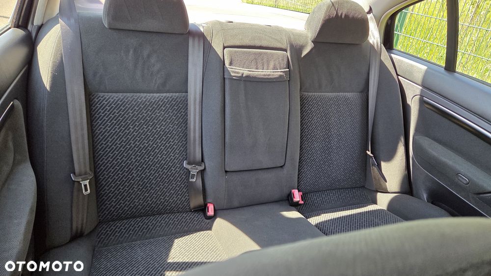 Skoda Superb 1.8 Turbo Comfort - 17