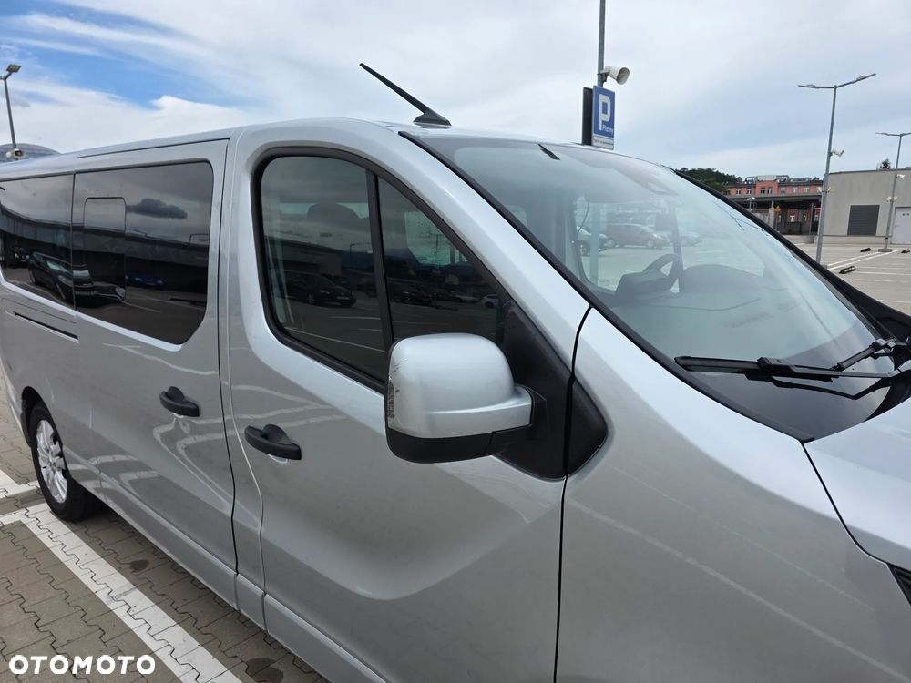 Renault Trafic 2.0 dCi EDC - 9