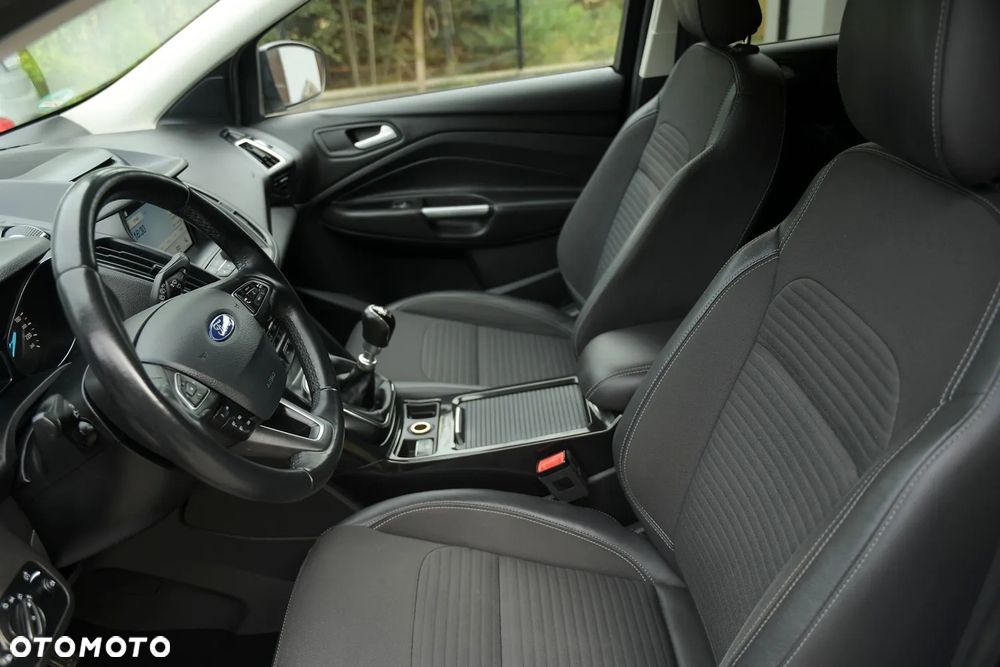 Ford Kuga 2.0 TDCi 4x4 Titanium - 27