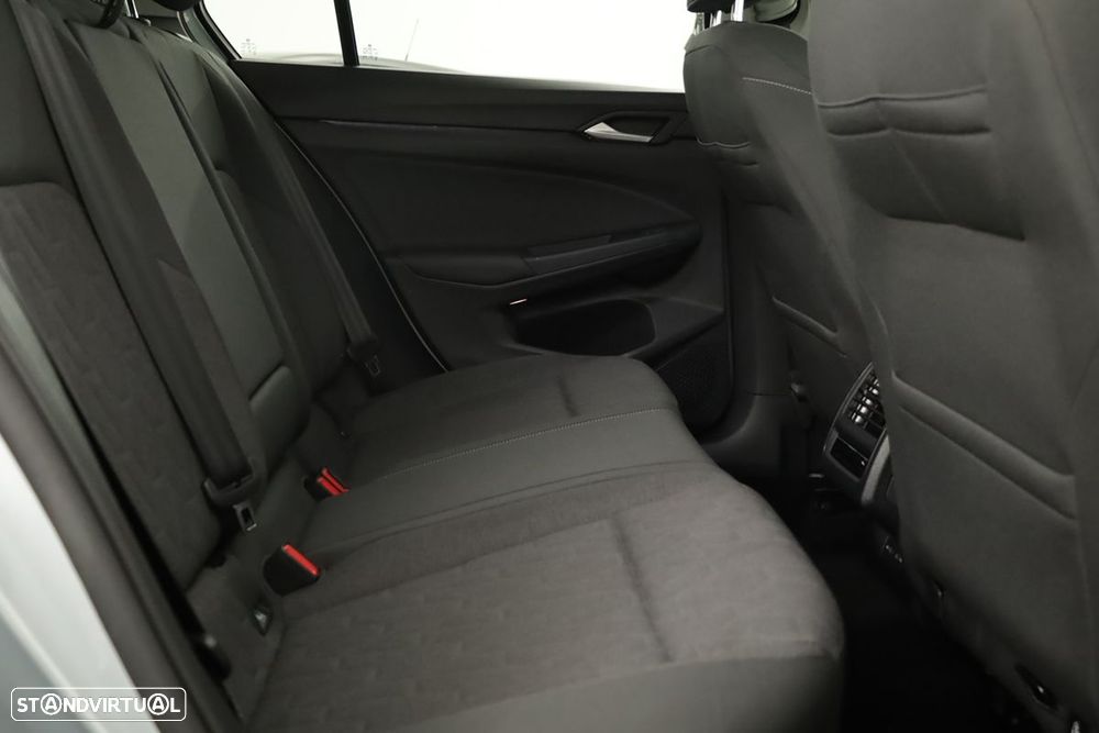 VW Golf 1.5 TSI e-Hybrid Life DSG - 22