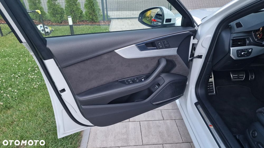 Audi A4 Avant 2.0 TDI DPF clean diesel quattro S tronic S line Sportpaket - 12