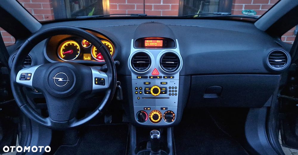 Opel Corsa 1.4 16V Satellite - 15