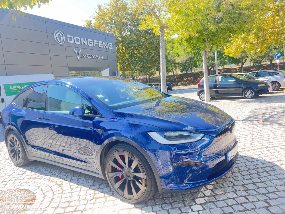 Tesla Model X - 1