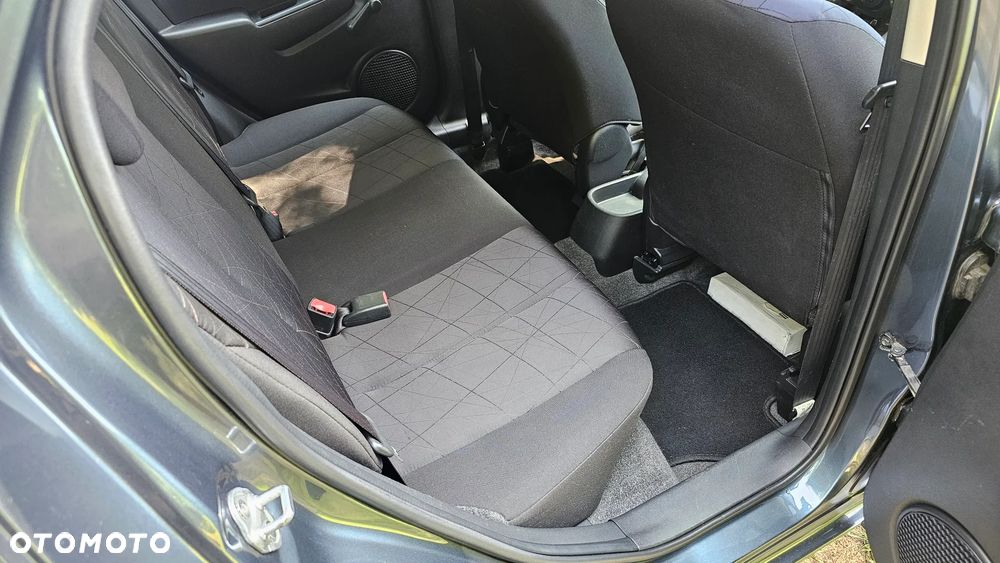Mazda 2 - 6