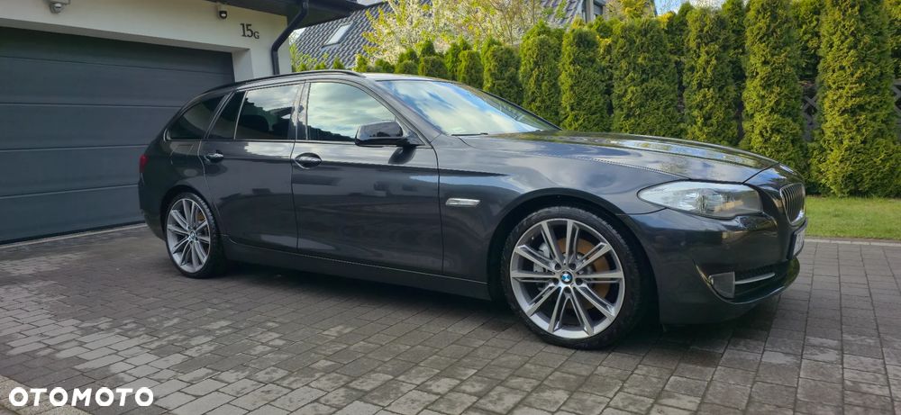 BMW Seria 5 525d Sport-Aut Modern Line - 4