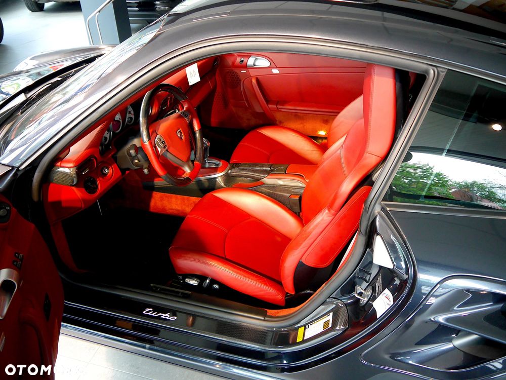 Porsche 911 - 9