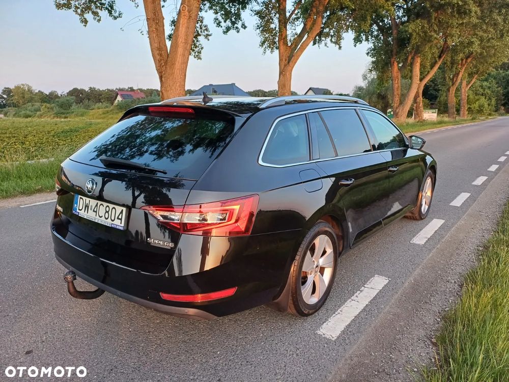 Skoda Superb 2.0 TDI Ambition - 8