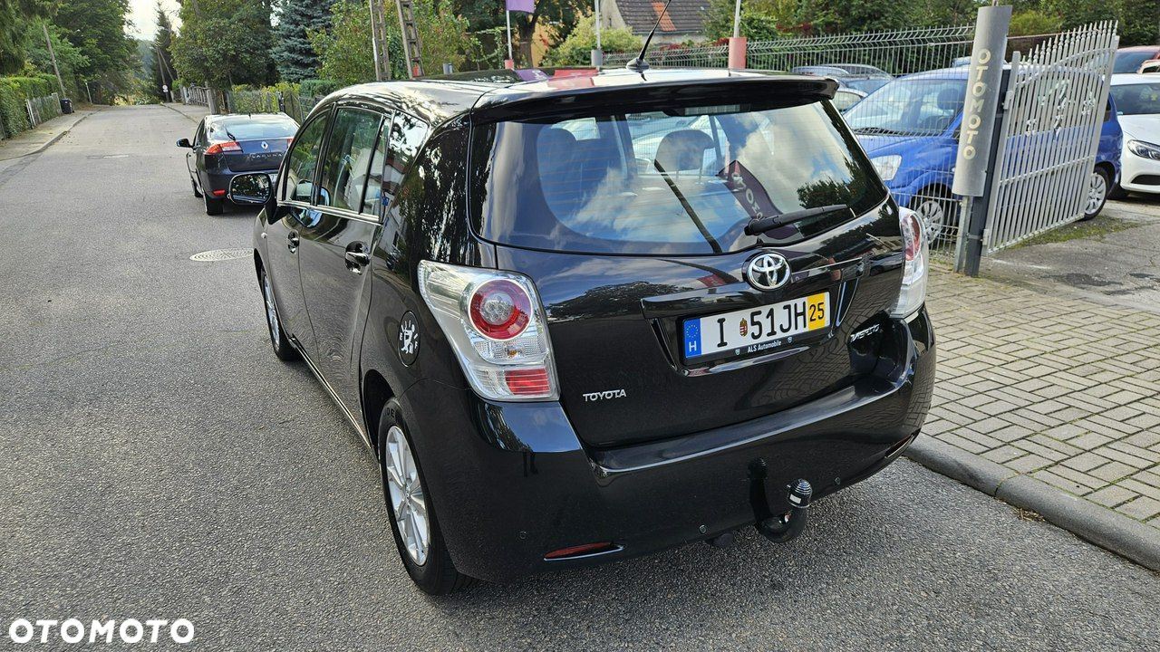 Toyota Verso 1.8 5-Sitzer Life - 12