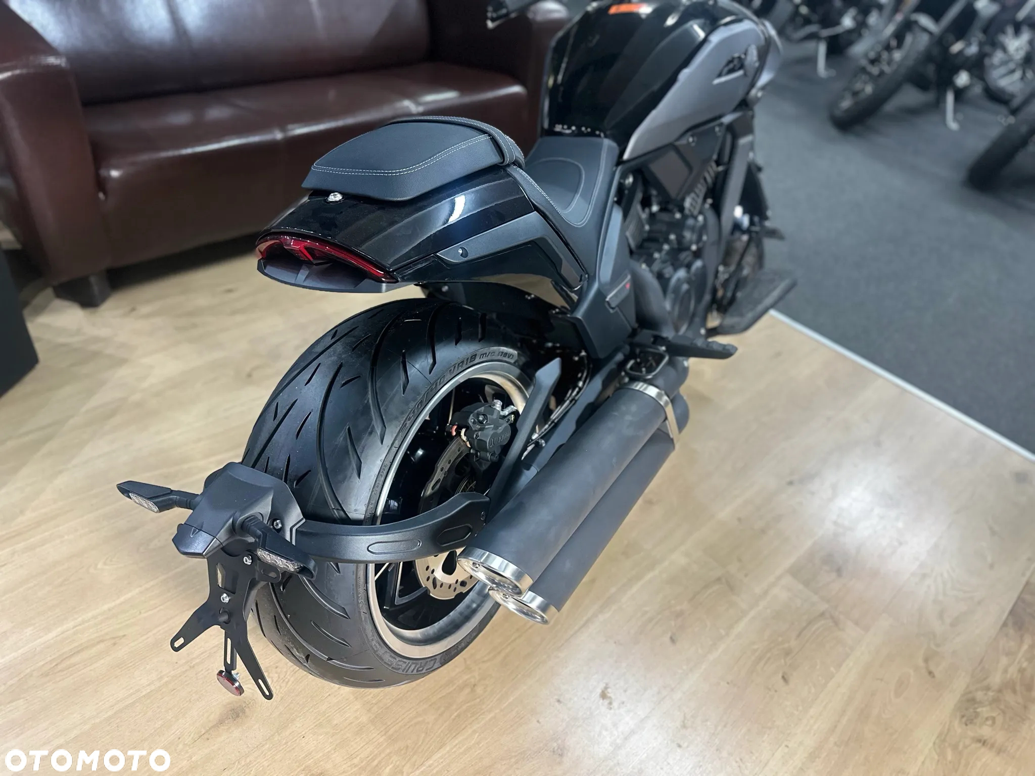 Morbidelli C1002V - 7