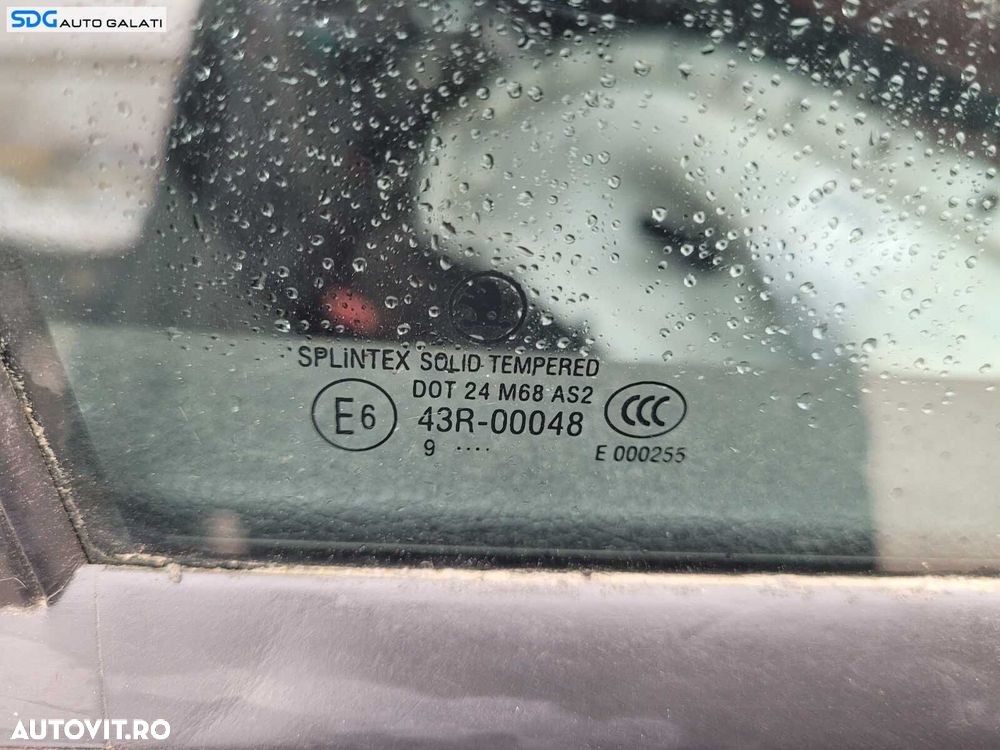 Geam Sticla Culisant de pe Usa Portiera Dreapta Spate Skoda Octavia 2 2004 - 2013 Cod 43R00048 [C4031] - 2