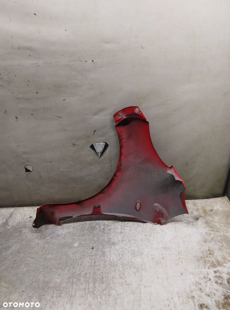 BŁOTNIK PRAWY PRZEDNI PRZÓD CITROEN C1 PEUGEOT 107 KKN CZERWONY - 4