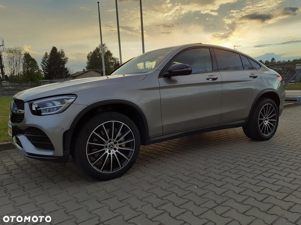 Mercedes-Benz GLC 200 4Matic 9G-TRONIC AMG Line Plus - 13