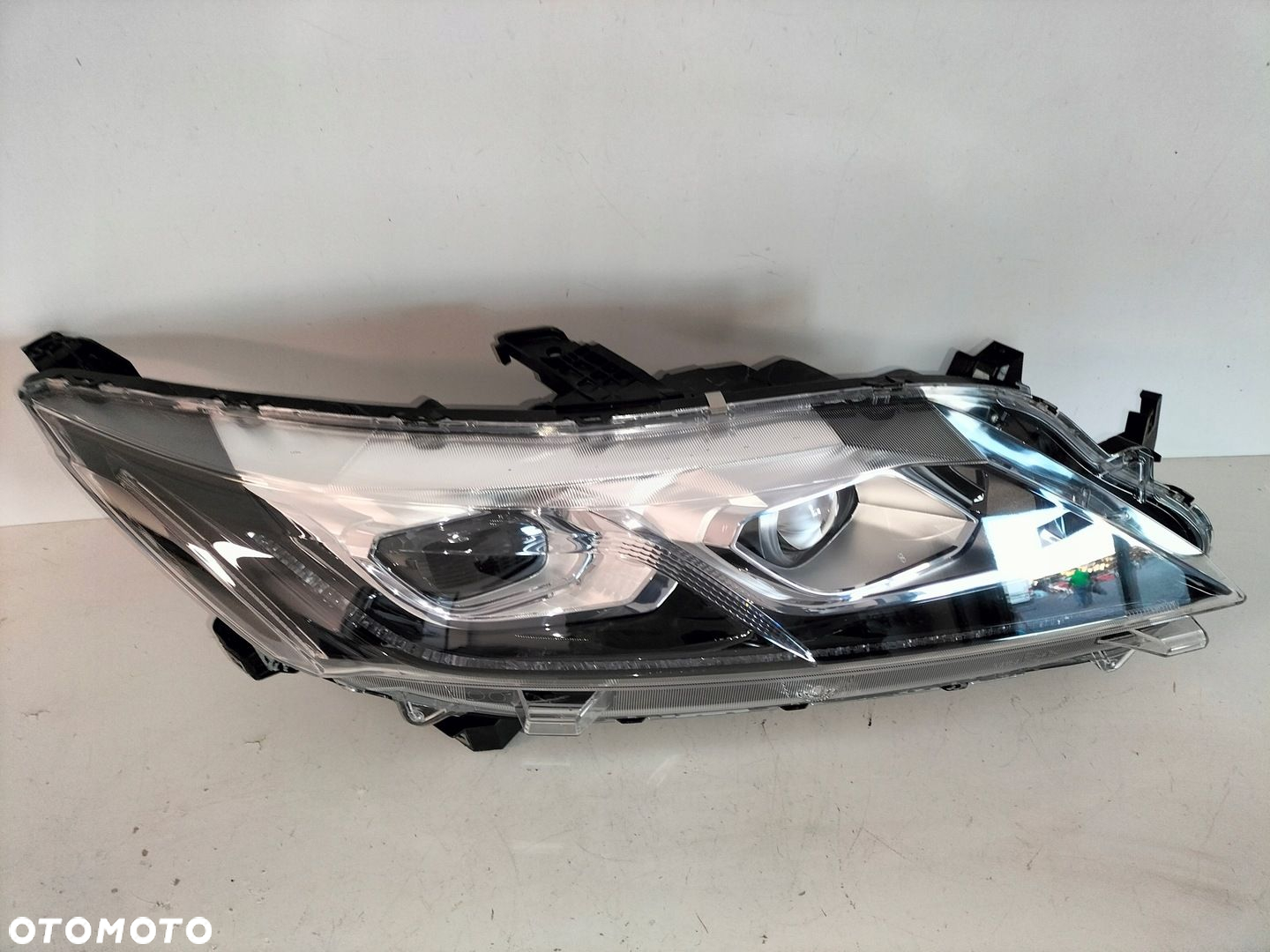 Lampa przednia reflektor prawa MITSUBISHI ECLIPSE CROSS 17- FULL LED - 4