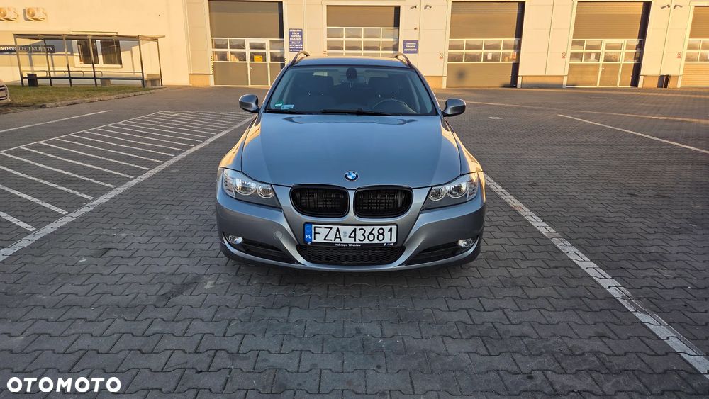 BMW Seria 3 318d DPF - 2