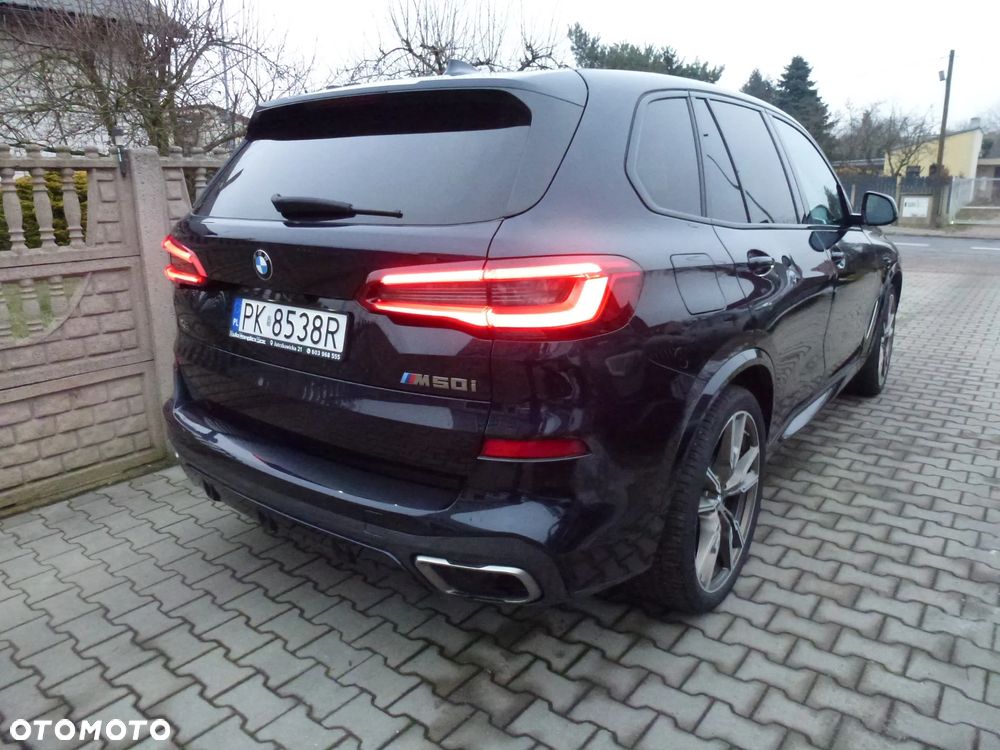 BMW X5 M M50i - 6
