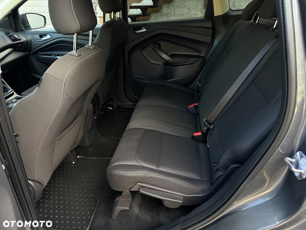 Ford Kuga 1.5 EcoBoost 2x4 Titanium - 19