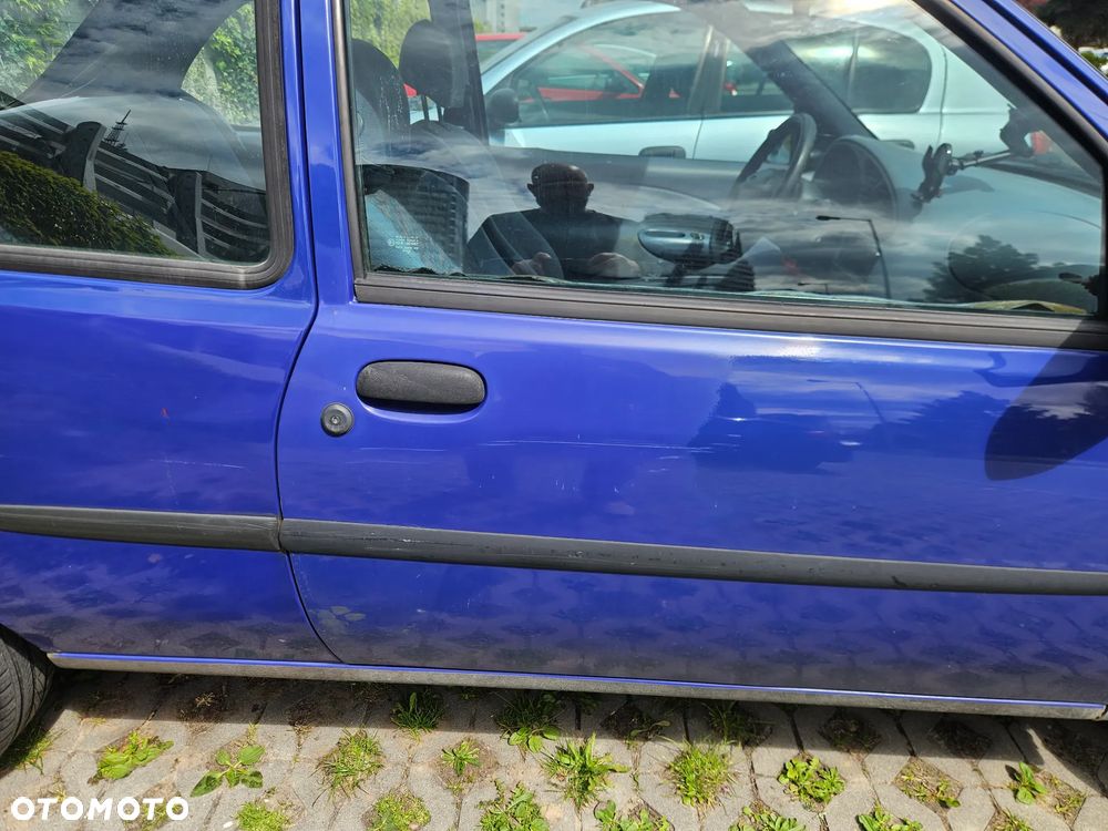 Ford Fiesta 1.8 D Fun - 11